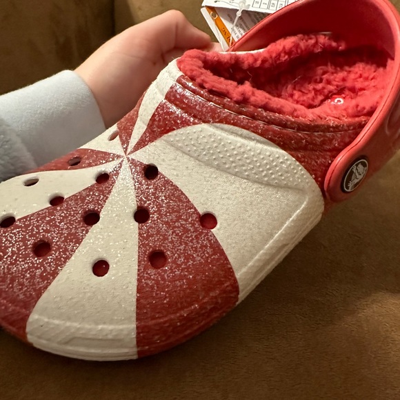 2021 Holiday Crocs collectors item - Picture 2 of 7